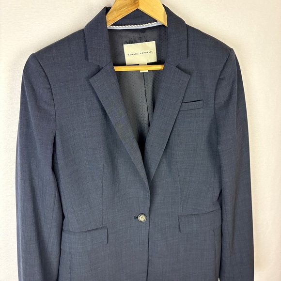 Banana Republic Classic Blue Gray Blazer Professional - Picture 3 of 6